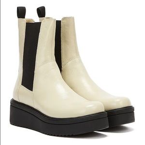 Vagabond Tara patent leather white boots